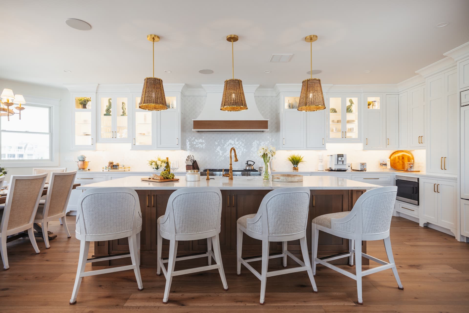 refined and elegant kitchen cabinet design by white water design